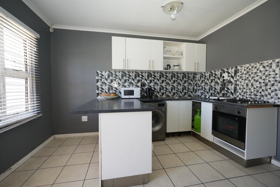 2 Bedroom Property for Sale in Pelican Park Western Cape